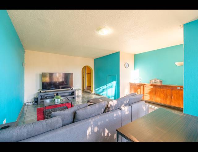 2 BEDROOM DUPLEX FOR SALE IN BLACKHEATH